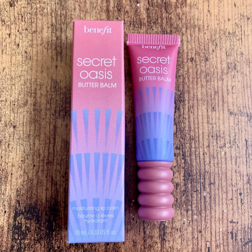Benefit lip butter balm Moisturizing lip balm in secret oasis